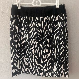 The Limited Black and White Pencil Skirt Knee-Length